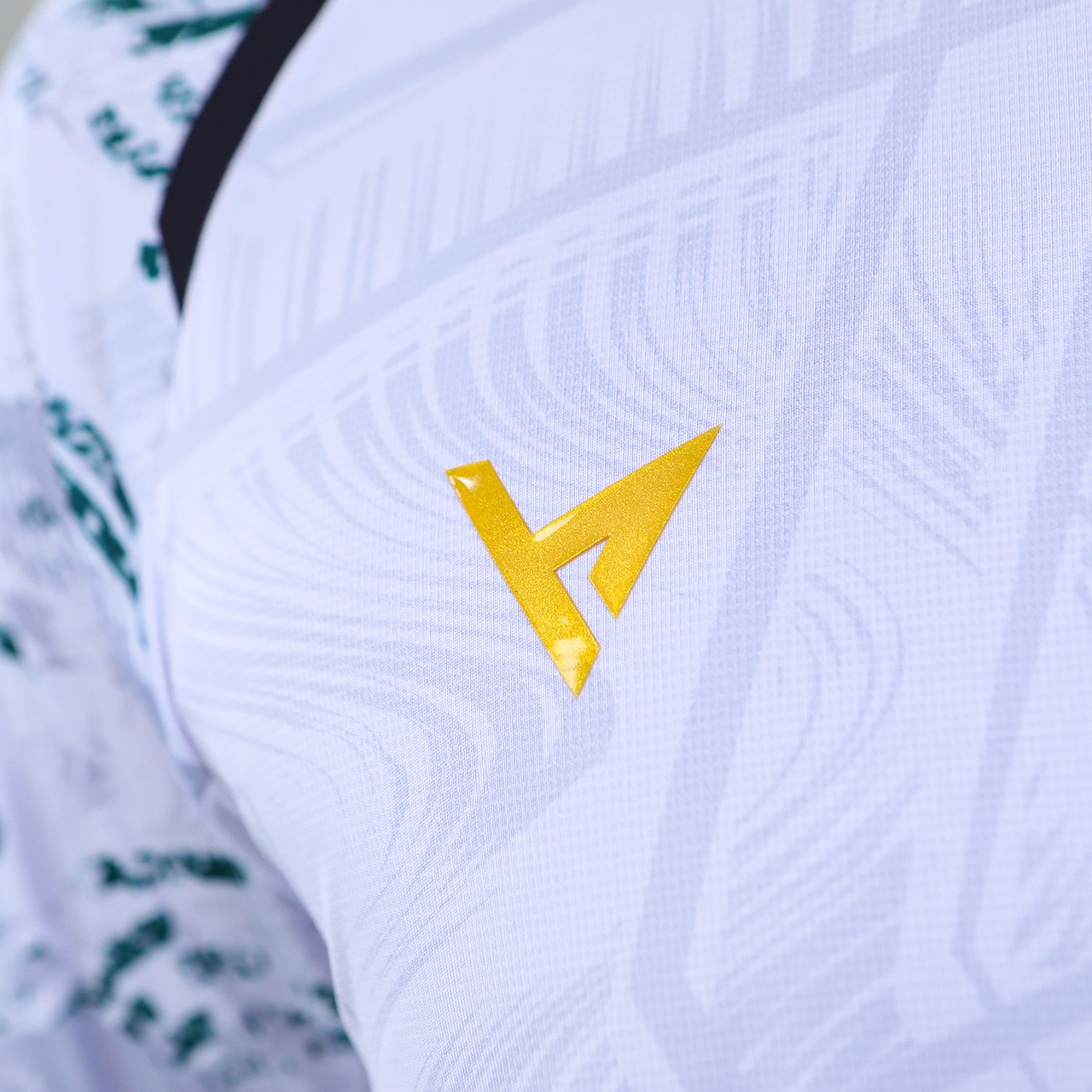 MANMOTH Collection TRẮNG