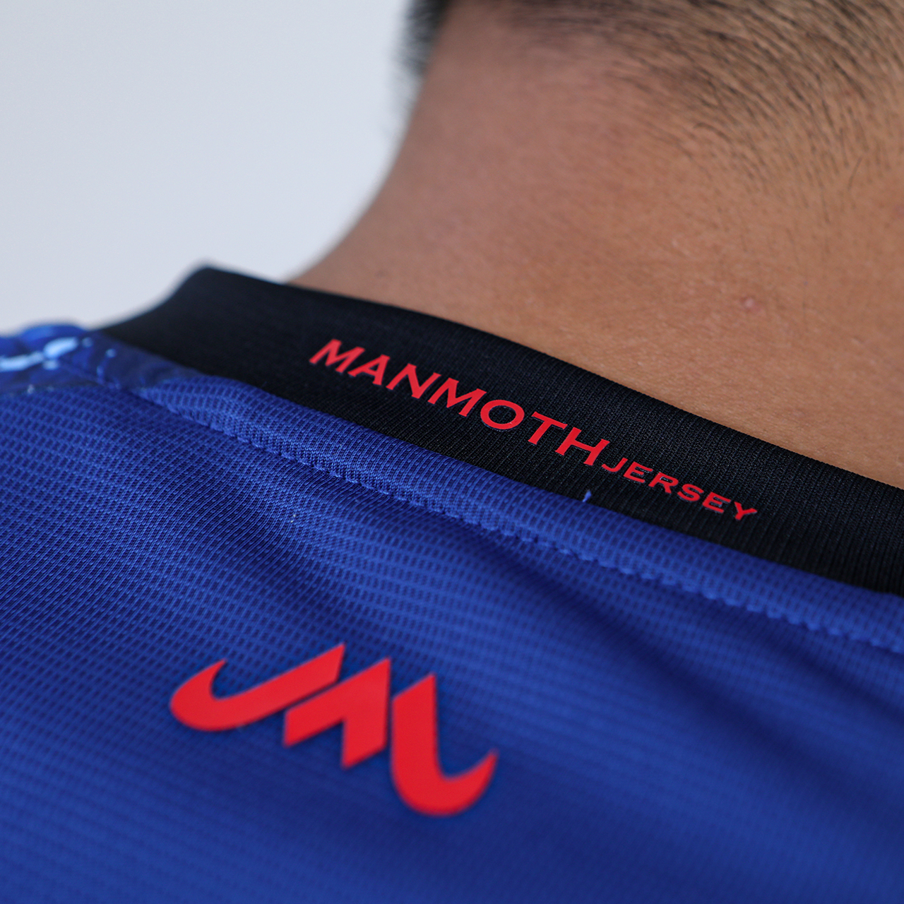 MANMOTH Collection CỔ VỊT