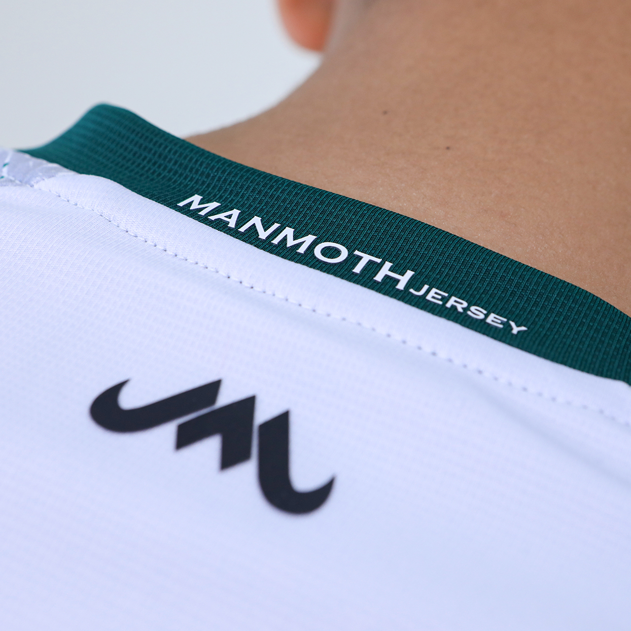 MANMOTH Collection TRẮNG